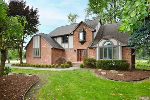 5027 Shady Creek Drive, Troy, MI 48085