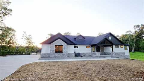 4789 Lakeshire Drive, Howell, MI 48843