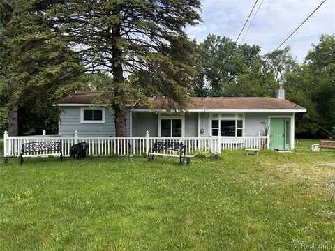 896 Grace Avenue, Rochester Hills, MI 48307