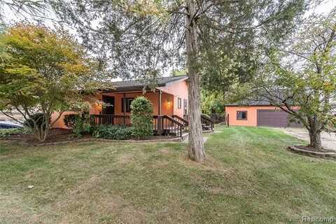 1223 Boulevard Drive, Howell, MI 48843