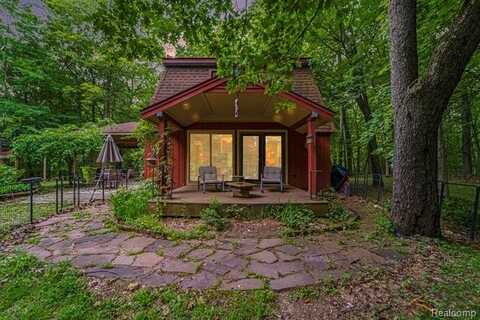 3030 Stanton Road, Oxford, MI 48371