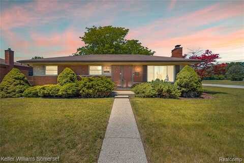 31591 Louise Drive, Warren, MI 48088