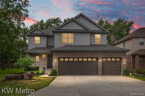 85 Hickory Drive, Troy, MI 48083