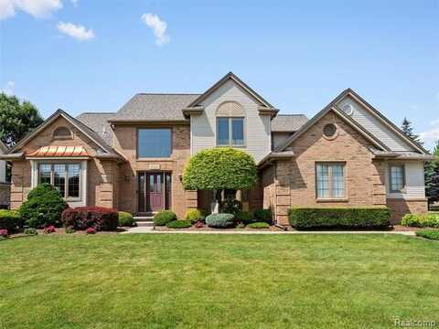 47215 Robins Nest Drive, Utica, MI 48315