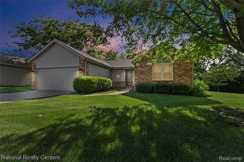 19381 Cardene Way, Livonia, MI 48167