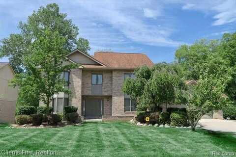 7233 OAKWOOD Drive, West Bloomfield, MI 48322