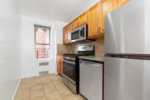 67 -07 Yellowstone Boul, Queens, NY 11375