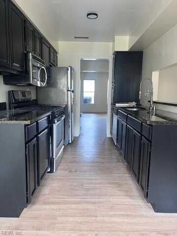 1135 Gleaning Close, Virginia Beach, VA 23455