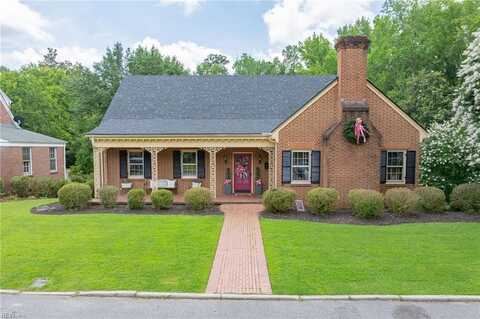 411 Battery Avenue, Emporia, VA 23847