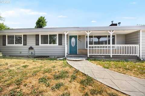 631 E 4TH AVE, Riddle, OR 97469