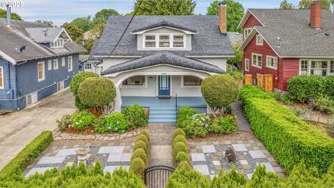 2437 NE 9TH AVE, Portland, OR 97212