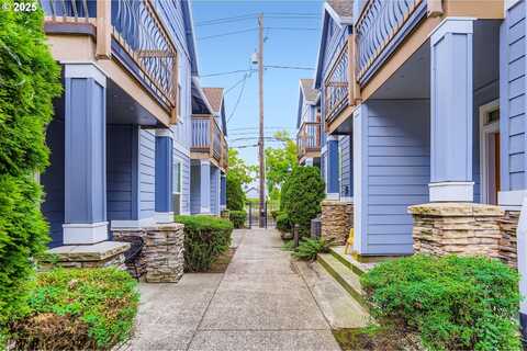 343 NE BRYANT ST, Portland, OR 97211
