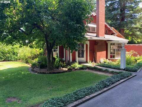 600 River Loop 1, Eugene, OR 97401