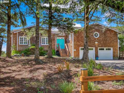 4580 FAIRWAY AVE, Gearhart, OR 97138