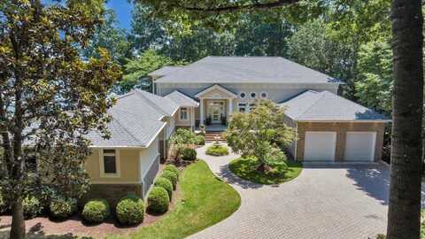574 Waverly LN, Moneta, VA 24121
