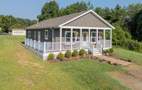 111 Clementine LN NW, Floyd, VA 24091