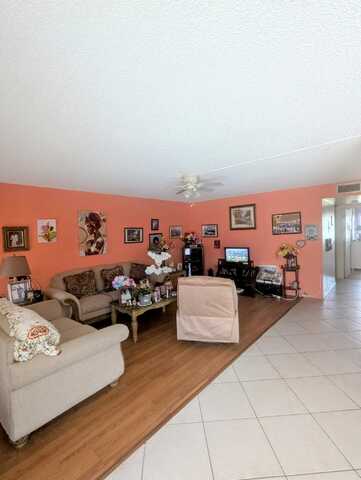 205 Wellington M, West Palm Beach, FL 33417