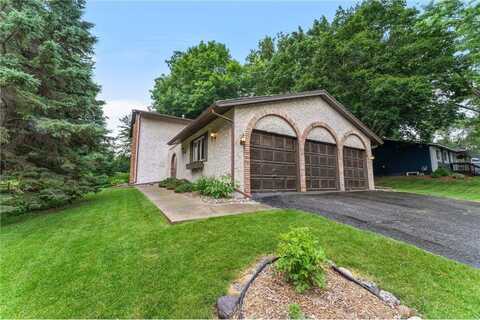 3820 Linden Circle, Chanhassen, MN 55331