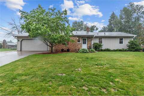 2927 Howard Street N, Maplewood, MN 55109