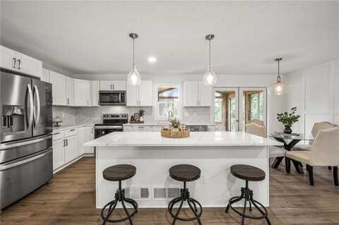 4909 W 98th Street, Bloomington, MN 55437