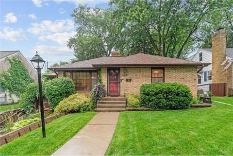 2709 Ewing Avenue N, Robbinsdale, MN 55422