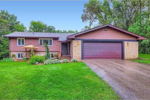 5139 Woodhill Road, Minnetonka, MN 55345