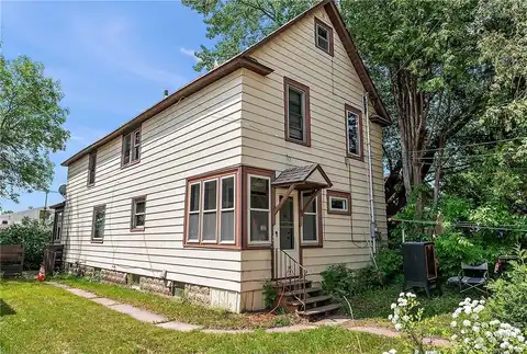 715 9th Street N, Virginia, MN 55792