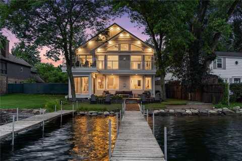 2807 McKenzie Point Road, Minnetonka, MN 55391