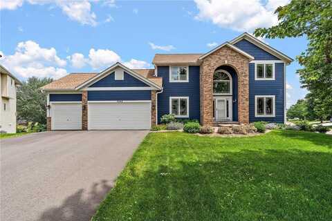 7692 7th Street Circle, Oakdale, MN 55128