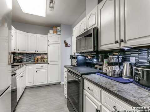 1 Towers Park, San Antonio, TX 78209