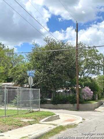 205 Albert st, San Antonio, TX 78207