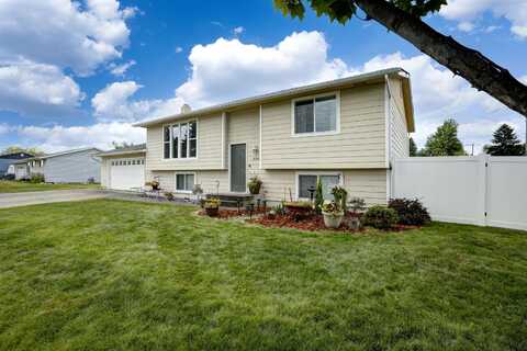 18306 E 3rd Ave, Greenacres, WA 99016