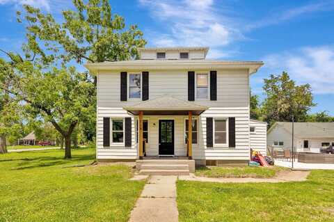 718 W 3rd, Halstead, KS 67056