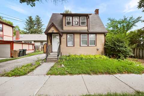 1009 Whittier Street, Madison, WI 53715