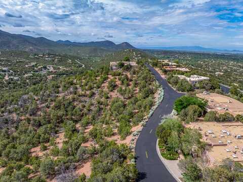 850 Vista Canada Lane, Santa Fe, NM 87501