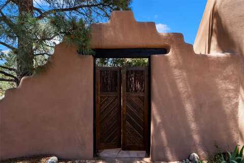 266 Tano Road, Santa Fe, NM 87506