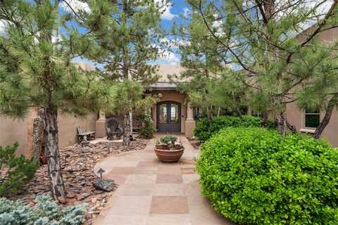 41 Avenida De Las Casas, Santa Fe, NM 87506
