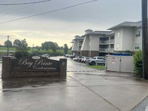 6122 Bay Village Dr, Athens, AL 35611