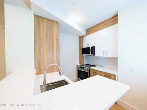 3865 Amboy Road, Staten Island, NY 10308