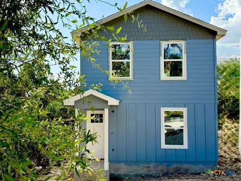 687 Burr Oak Lane, Canyon Lake, TX 78133