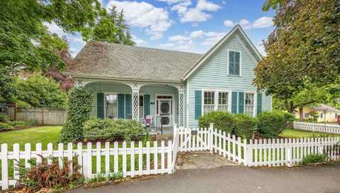 175 N 3rd Street, Jacksonville, OR 97530