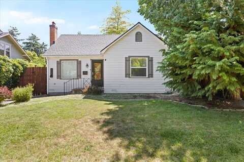 207 Vancouver Avenue, Medford, OR 97504