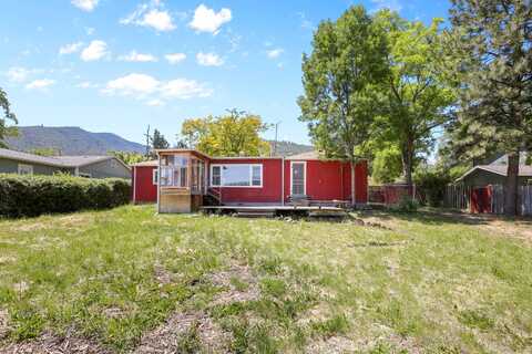 1707 Talent Avenue, Talent, OR 97540