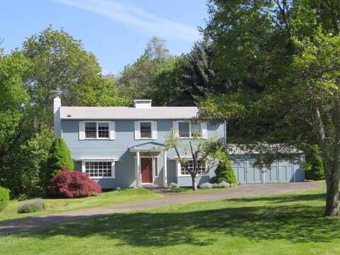 399 Mowetza Drive, Ashland, OR 97520