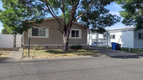 633 E Archwood Drive, Eagle Point, OR 97524