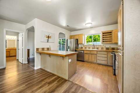 1049 Tolman Creek Road, Ashland, OR 97520