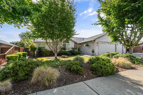 2025 SW Colorado Lane, Grants Pass, OR 97527