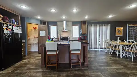 6267 Imperial Dr, Fenton, MI 48430