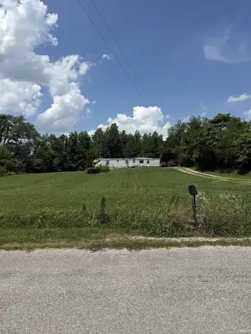 2968 W County Road 950 N Commons, Chrisney, IN 47611