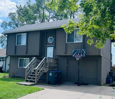 2818 S 11 Street, COUNCIL BLUFFS, IA 51501